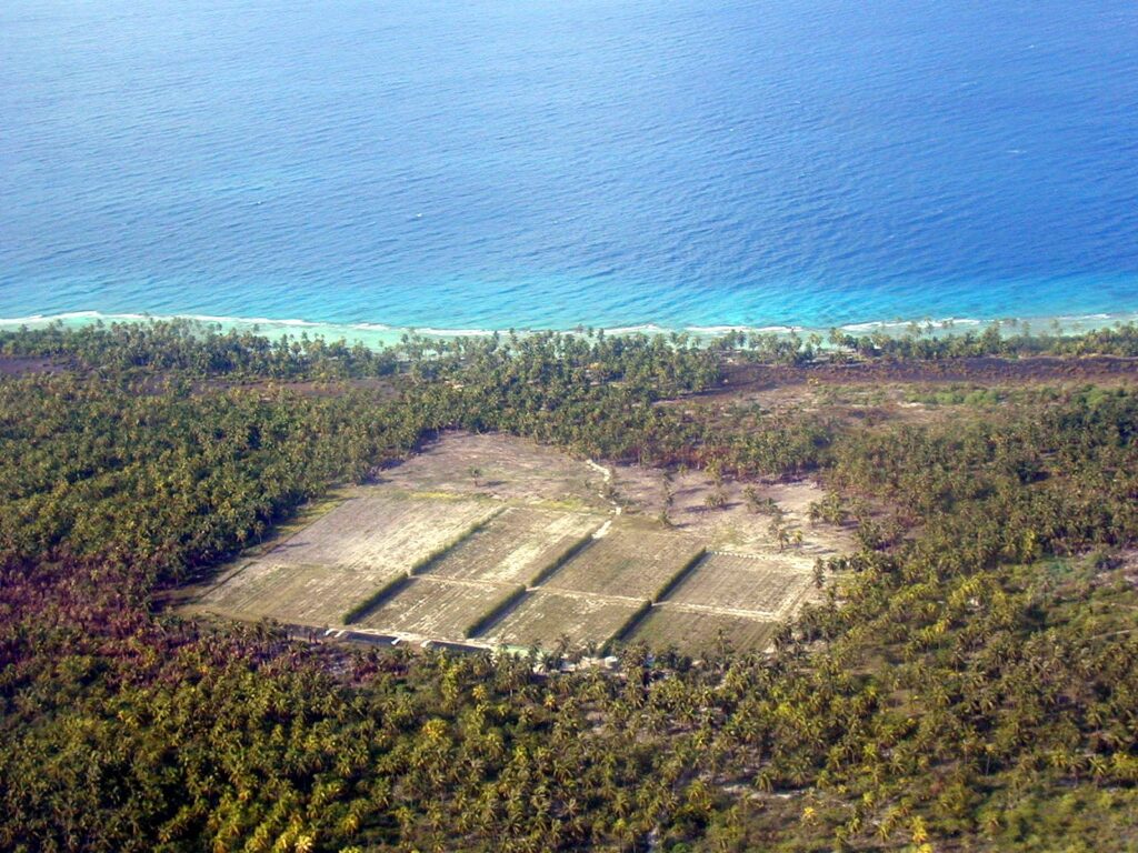Vin de Tahiti : vue aérienne du Domaine Dominique Auroy situé à Avatoru Rangiroa 